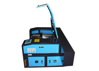 Seni kerajinan CO2 laser engraver mesin pemotong ukiran dengan 50W laser tabung